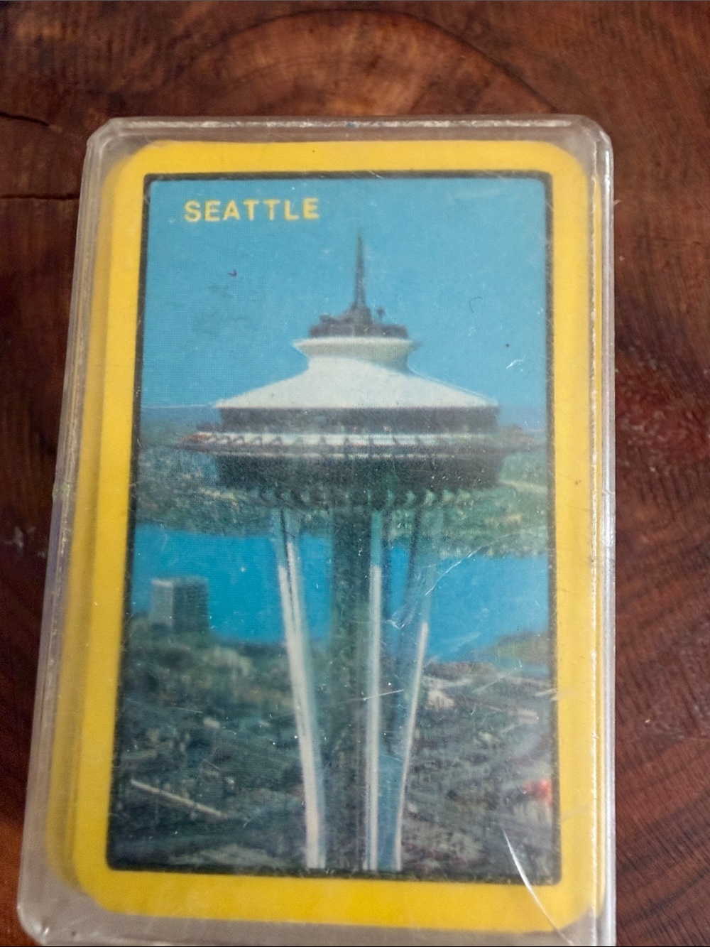 Yellow-Edged Seattle Trading Cards Pack